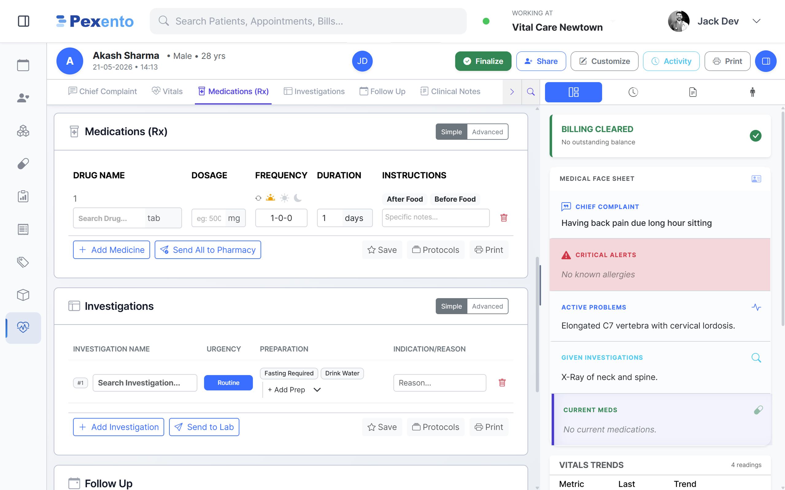 Consultation screen with the medical face sheet listing complaint, alerts, problems and medications